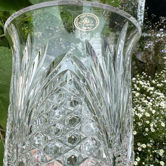 AJKA Crystal, Hungary, Handmade, 11.3” Clear Crystal Vase 24% Pb0 RTP $499 - Picture 10 of 10